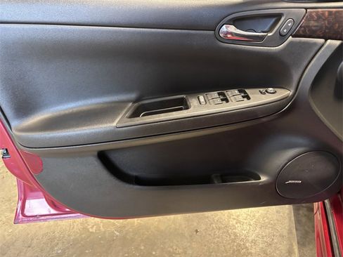 Used 2014 Chevrolet Impala LTZ image 9