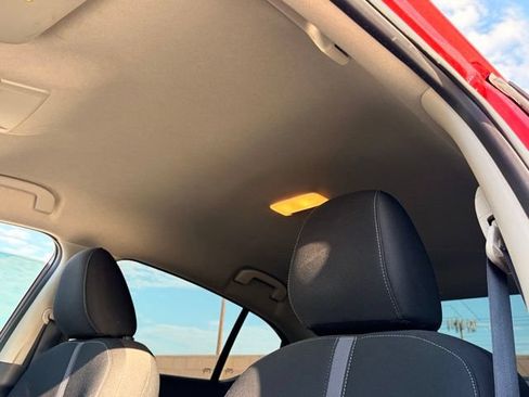 Used 2025 Nissan Sentra SV FWD image 10
