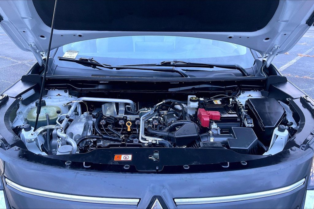 Used 2025 Mitsubishi Outlander SE FWD image 30