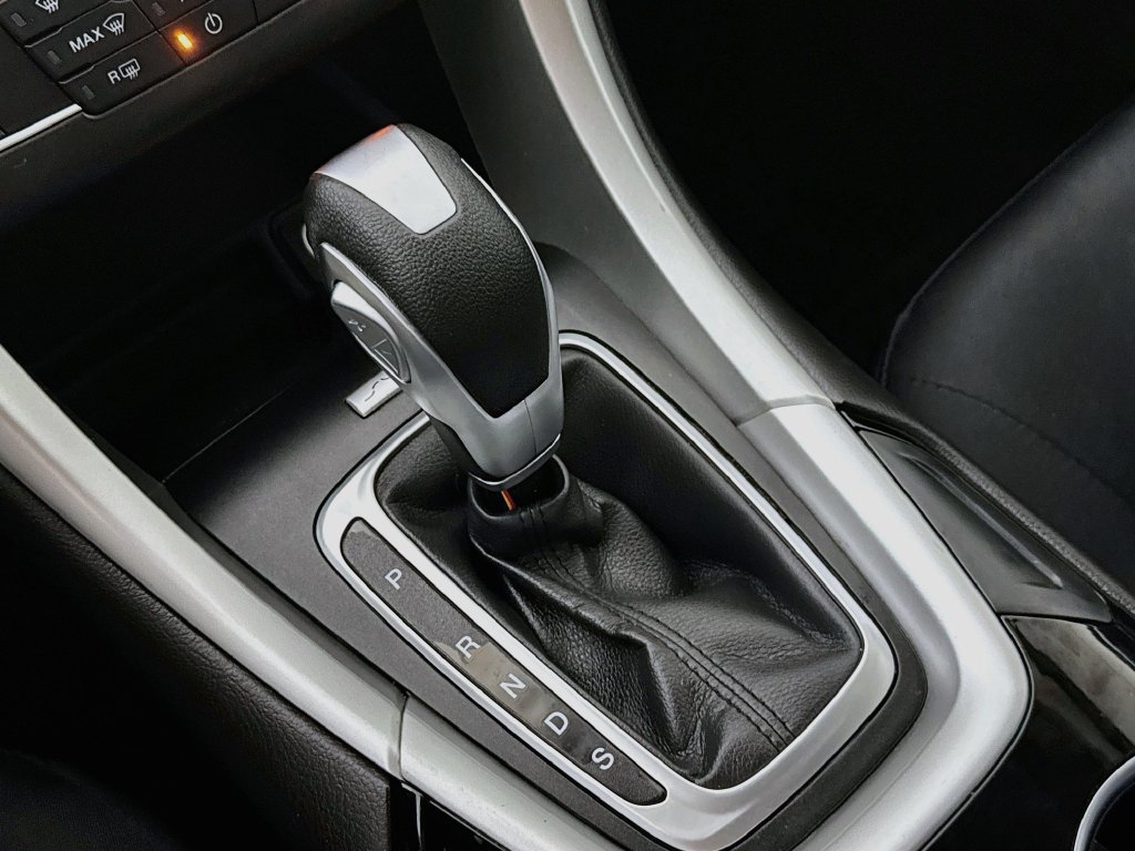 Used 2016 Ford Fusion SE FWD image 19