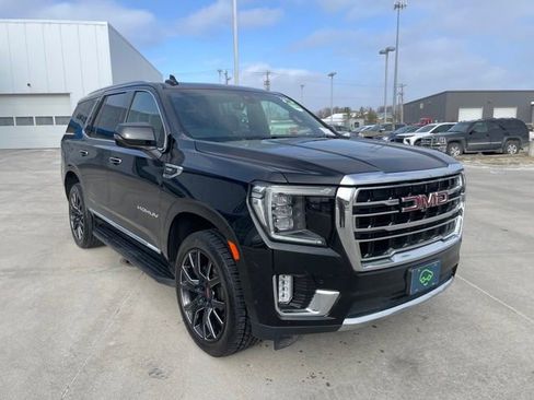 Used 2021 GMC Yukon SLT w/ SLT Luxury Plus Package image 1