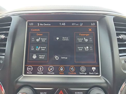 Used 2018 Jeep Grand Cherokee Overland image 34