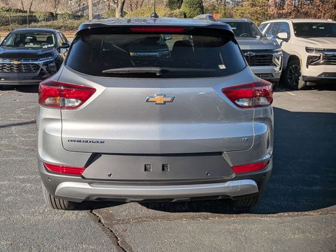 New 2026 Chevrolet TrailBlazer LT w/ LT Cold Weather Package FWD image 7