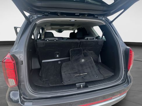 Certified 2024 Hyundai Palisade Limited FWD image 17
