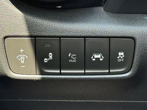 Used 2019 Hyundai Kona Ultimate FWD image 17