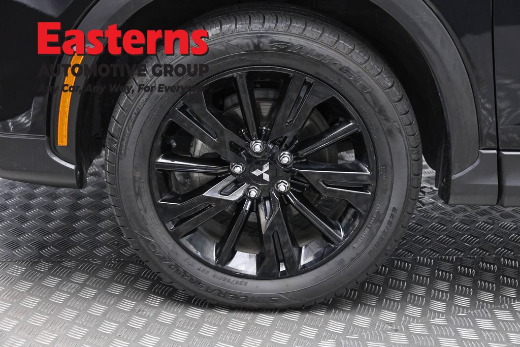 Used 2024 Mitsubishi Eclipse Cross AWD image 33