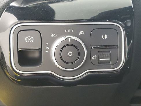 Used 2022 Mercedes-Benz CLA 35 AMG 4MATIC image 26