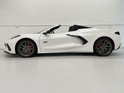Used 2023 Chevrolet Corvette Stingray Premium Conv RWD image 3