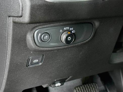 Used 2021 GMC Terrain SLE FWD image 10