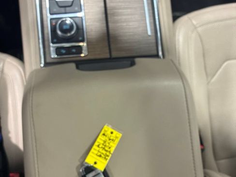 Used 2024 Ford Expedition Limited AWD/4WD image 19