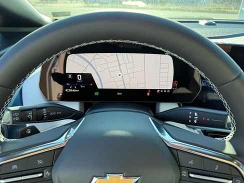 New 2026 Chevrolet Equinox EV LT image 12