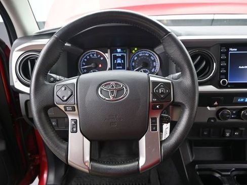 Used 2021 Toyota Tacoma SR5 RWD image 7