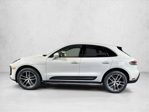 Used 2026 Porsche Macan AWD/4WD image 2