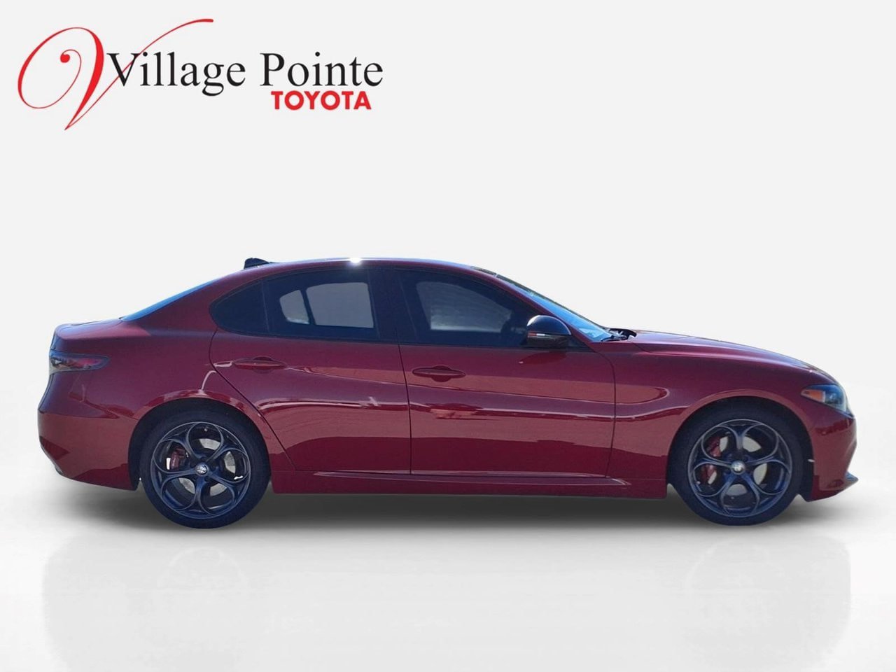 Used 2025 Alfa Romeo Giulia AWD w/ Driving Assist Package image 6