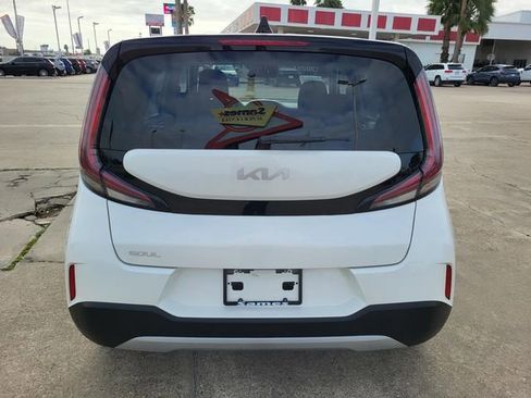 Used 2025 Kia Soul LX w/ LX Technology Package image 17