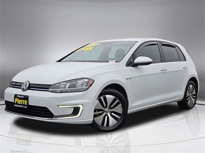 Used 2017 Volkswagen e-Golf SE w/ DC Fast Charging Package