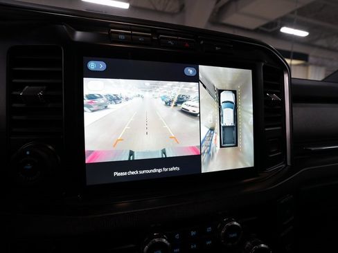 Used 2023 Ford F250 Platinum image 18