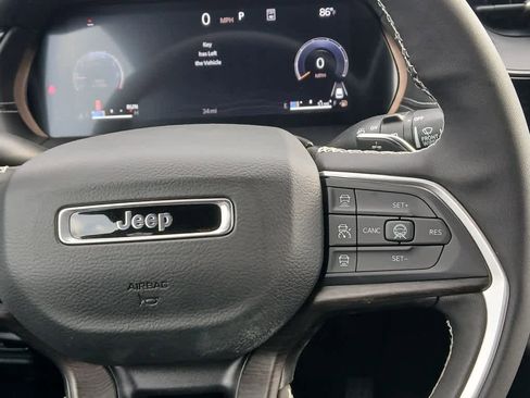 New 2026 Jeep Grand Cherokee L Limited w/ Limited Altitude Package AWD/4WD image 23