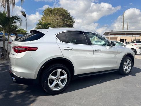 Used 2018 Alfa Romeo Stelvio AWD image 12