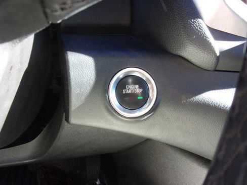 Used 2023 GMC Terrain SLT image 22