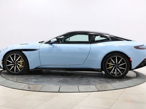 Used 2018 Aston Martin DB11 V12 RWD image 11