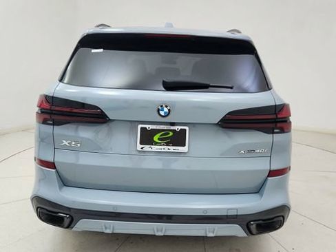 Used 2025 BMW X5 xDrive40i w/ M Sport Package image 5