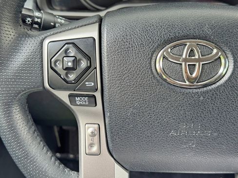 Used 2019 Toyota 4Runner SR5 RWD image 19
