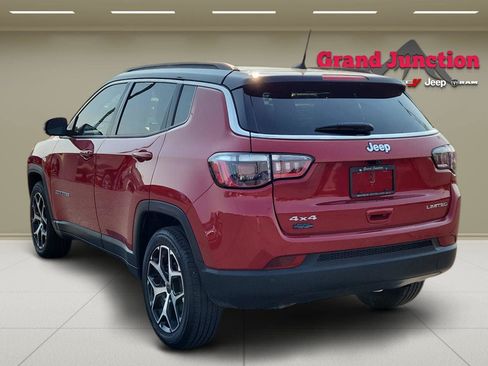 Used 2025 Jeep Compass Limited AWD/4WD image 5