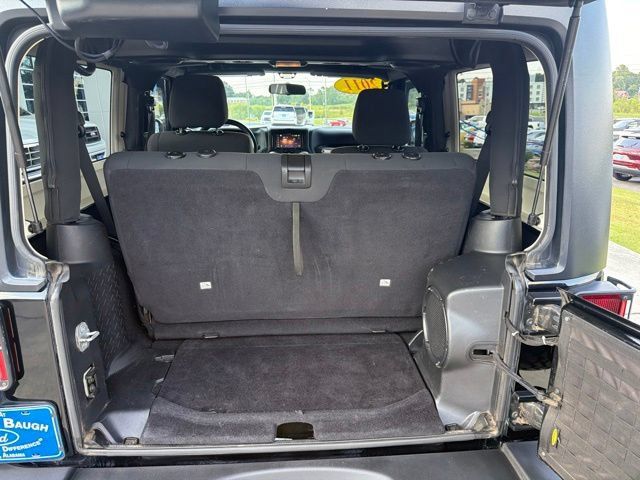 Used 2011 Jeep Wrangler Rubicon w/ Call of Duty Group AWD/4WD image 13