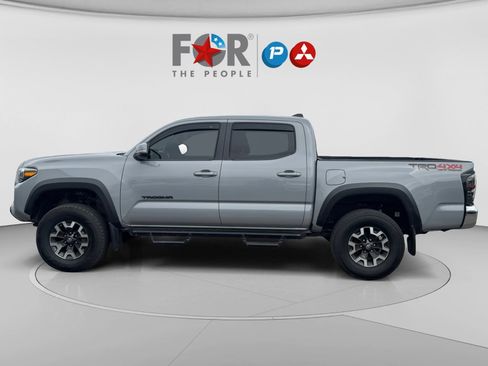 Used 2021 Toyota Tacoma TRD Off-Road AWD/4WD image 25