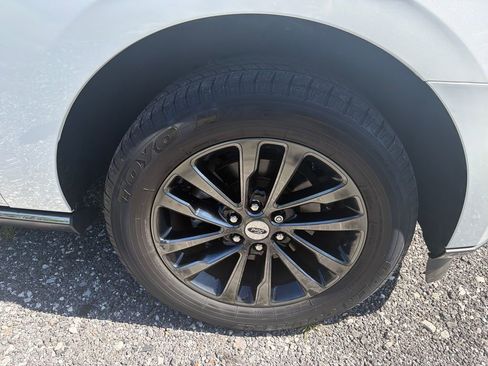 Used 2021 Ford Expedition Limited RWD image 19