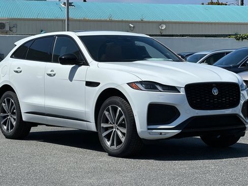 New 2026 Jaguar F-PACE R-Dynamic S image 7