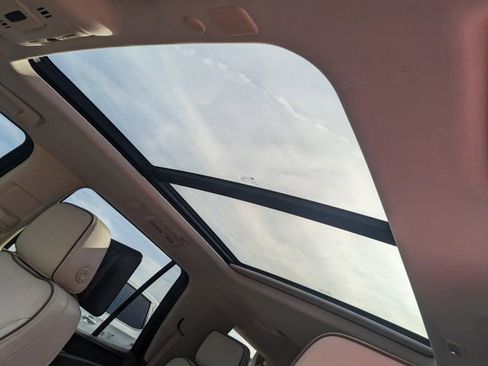 Used 2022 GMC Yukon Denali w/ Denali Ultimate Package image 26