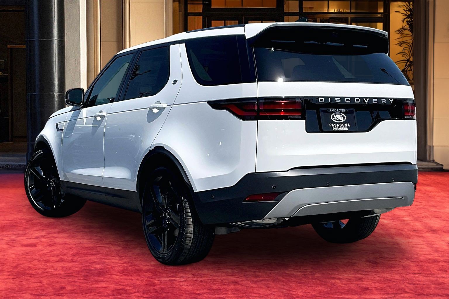 New 2026 Land Rover Discovery S AWD/4WD image 4