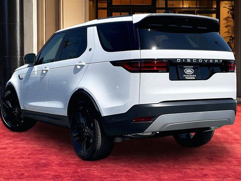 New 2026 Land Rover Discovery S AWD/4WD image 4