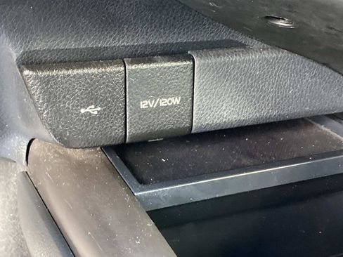 Used 2023 Toyota Camry SE image 14