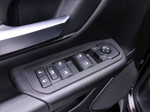 Used 2025 RAM 1500 Warlock AWD/4WD image 19