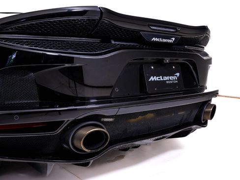 Used 2022 McLaren GT RWD image 12