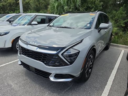 Certified 2023 Kia Sportage SX FWD image 3