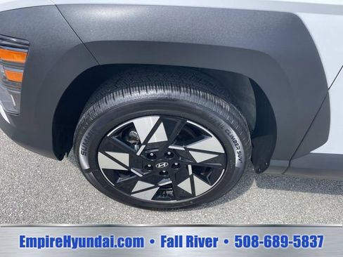Used 2024 Hyundai Kona SEL AWD/4WD image 11
