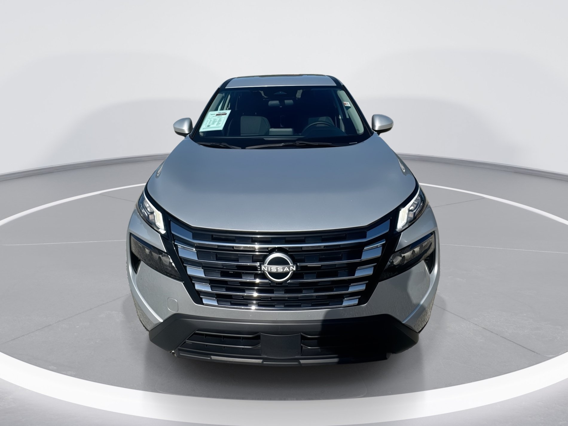 Used 2024 Nissan Rogue SV FWD image 9