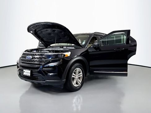 Used 2024 Ford Explorer XLT image 21