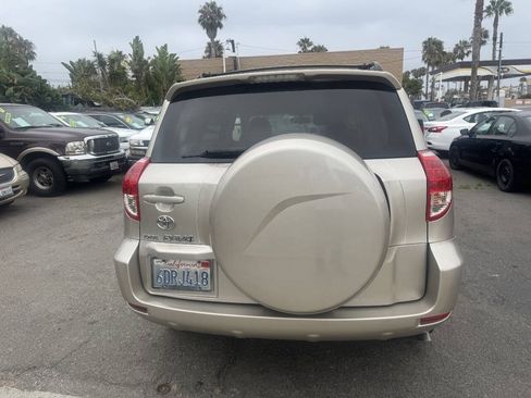 Used 2008 Toyota RAV4 Limited w/ Tow Prep Pkg AWD/4WD image 6