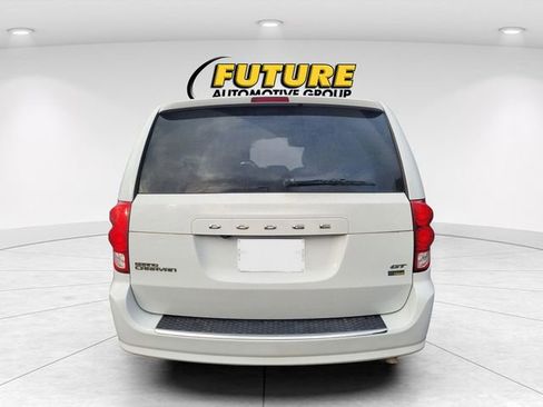 Used 2019 Dodge Grand Caravan GT FWD image 4