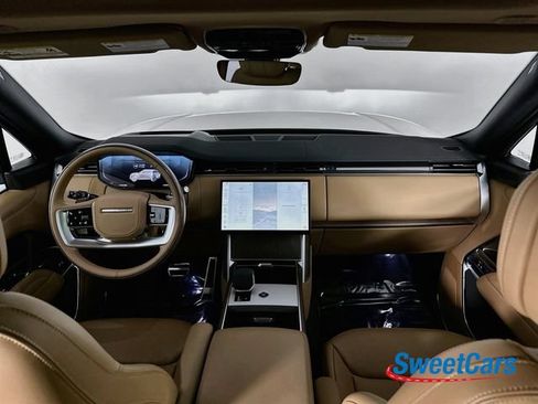 Used 2025 Land Rover Range Rover SE AWD/4WD image 15
