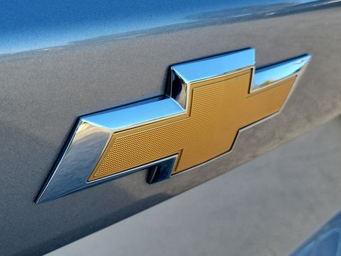 Used 2025 Chevrolet Trax LT FWD image 10