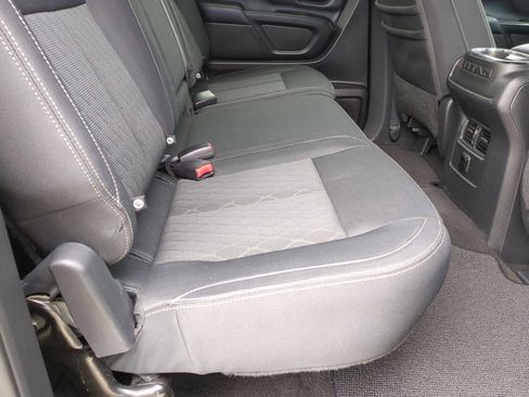 Used 2018 Nissan Titan SV w/ SV Convenience Package image 27