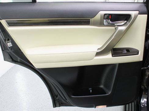 Used 2021 Lexus GX 460 Premium AWD/4WD image 42