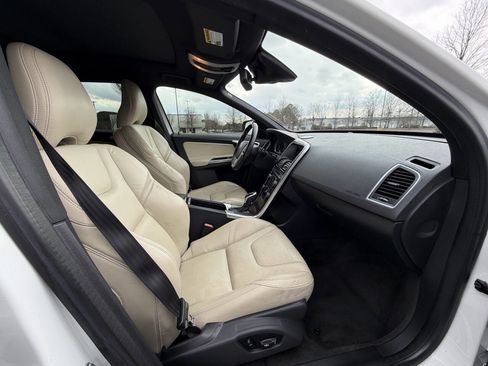 Used 2015 Volvo XC60 T5 Premier Plus image 18
