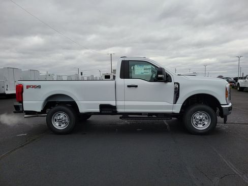 New 2026 Ford F250 XL w/ FX4 Off-Road Package image 3